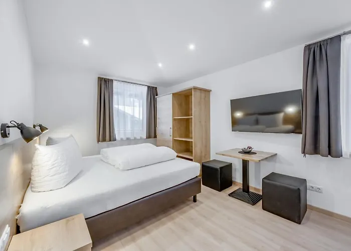 Holzknecht * Λάνγκενφελντ