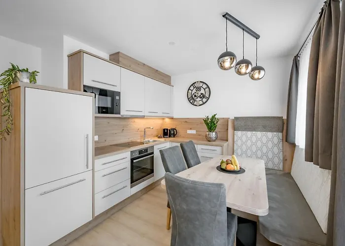 Holzknecht * Λάνγκενφελντ