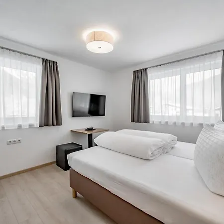 Holzknecht Apartment *