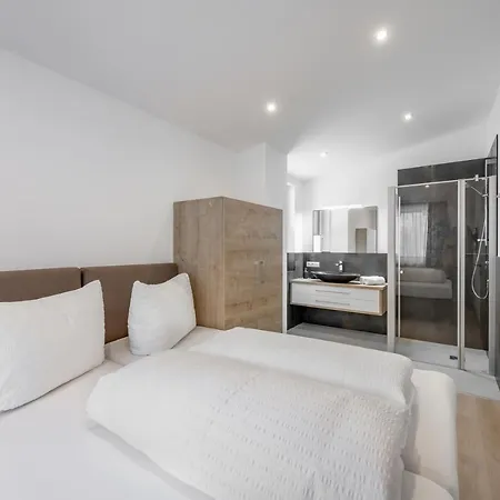 Holzknecht Apartment Langenfeld